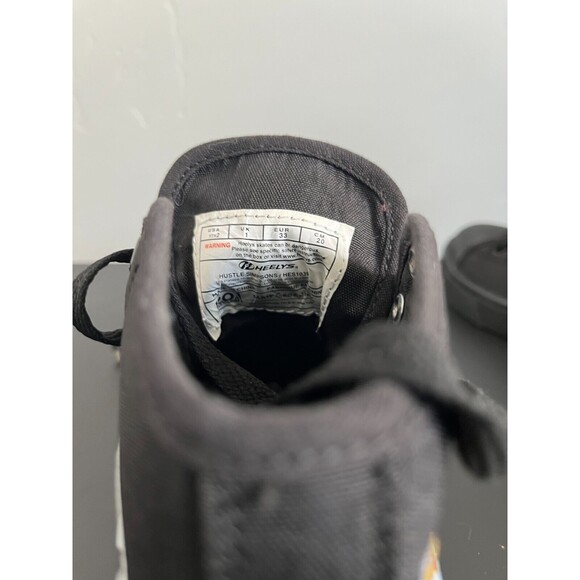 Heelys Hustle The Simpsons Limited Edition Shoes Size Youth‎ 2, Wheels Included - Picture 7 of 8